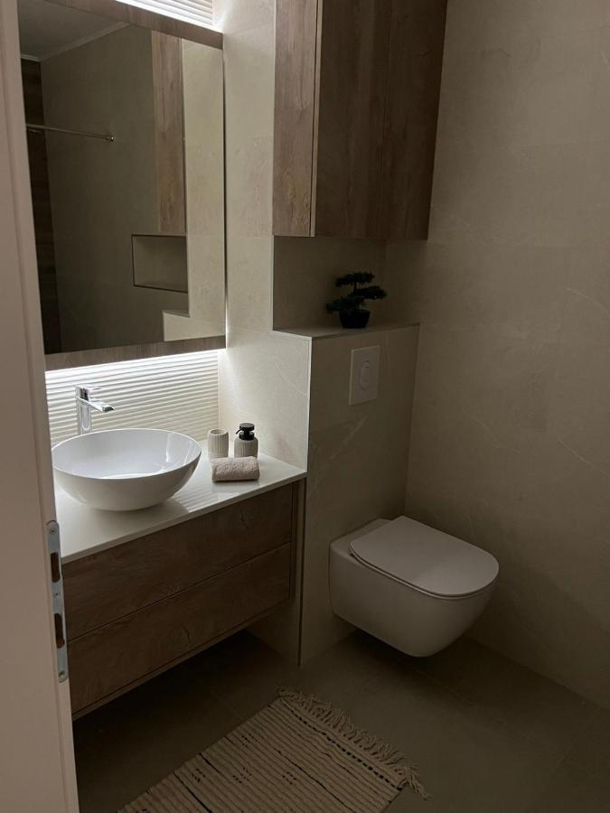 Lilly Lux Apartment Bijeljina Exterior foto