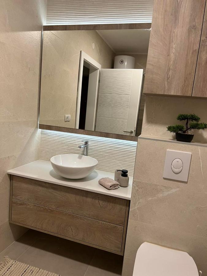 Lilly Lux Apartment Bijeljina Exterior foto