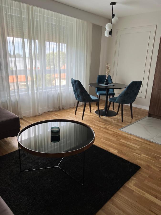 Lilly Lux Apartment Bijeljina Exterior foto